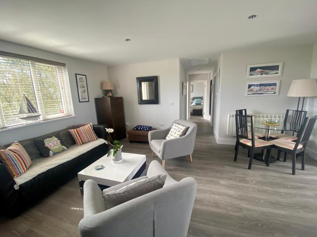 2 Bedroom Cottage Sleeps 4, With Pool Use, セネン エクステリア 写真