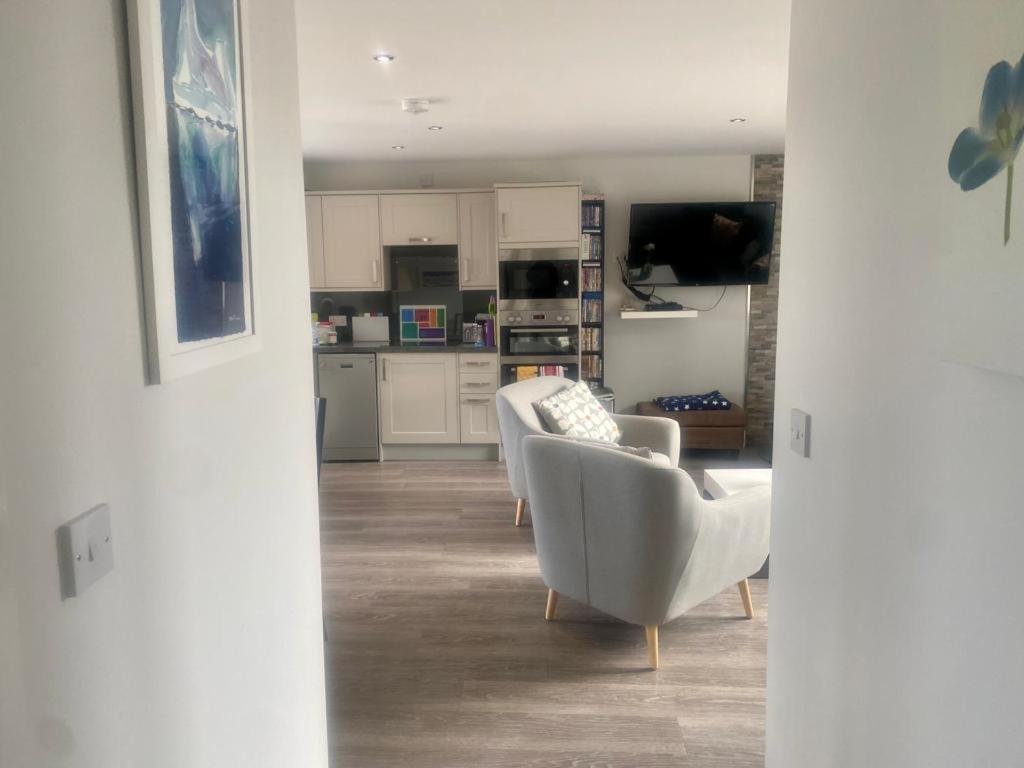 2 Bedroom Cottage Sleeps 4, With Pool Use, セネン エクステリア 写真